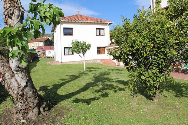 exterior de la residencia, jardines