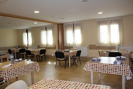 instalaciones comunes residencia de mayores sala de comedor